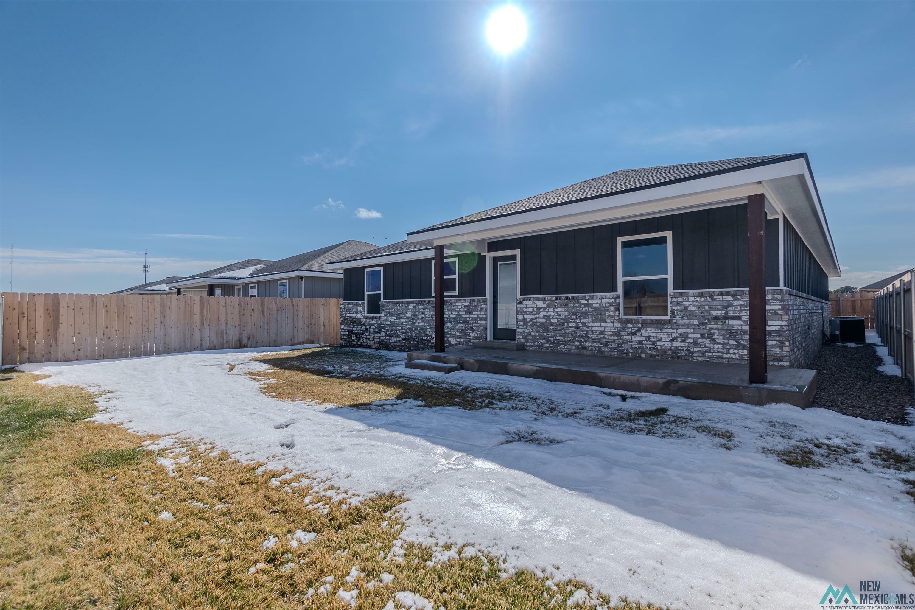 Property Photo: 220 Starlite Drive NM 88101