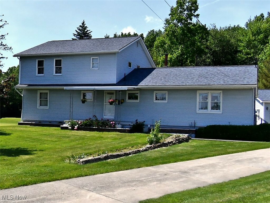 3799 Larchmont Avenue NE  Bazetta OH 44483 photo