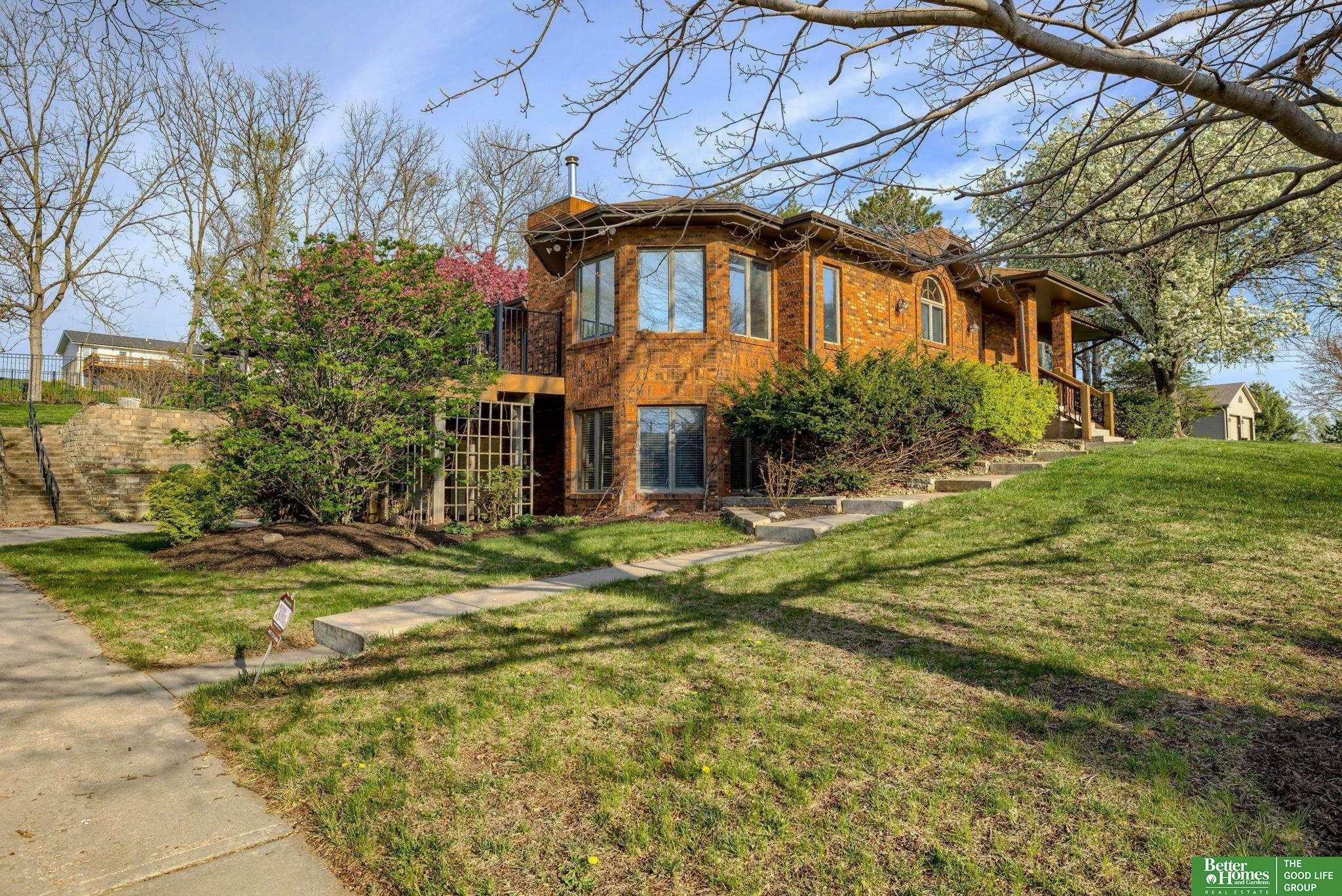Property Photo: 9404 Valaretta Drive NE 68028