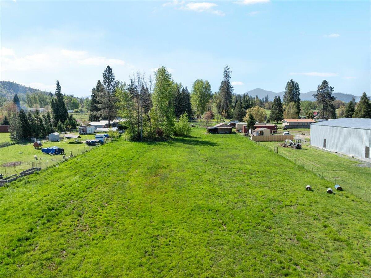 Property Photo:  2460 Wolf Lane  OR 97527 