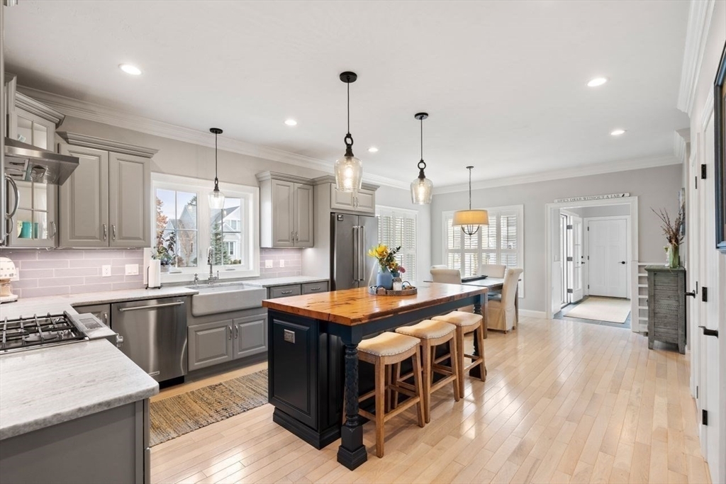 Property Photo: 7 Bethpage Lane MA 02360