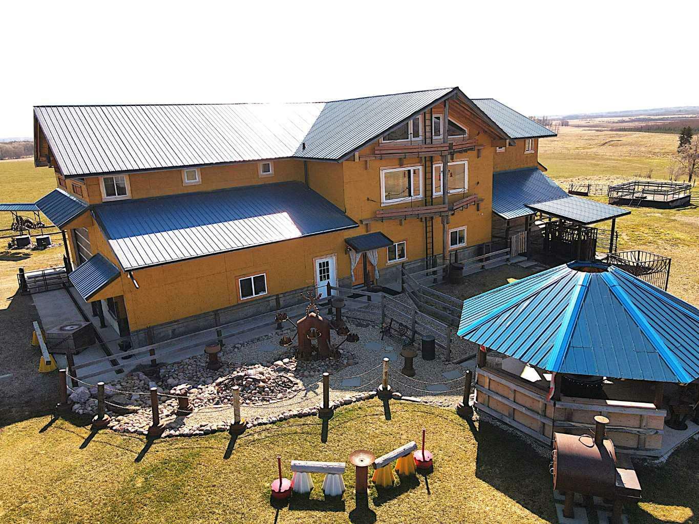 Property Photo: 45040 421A Township AB T0C 2J0
