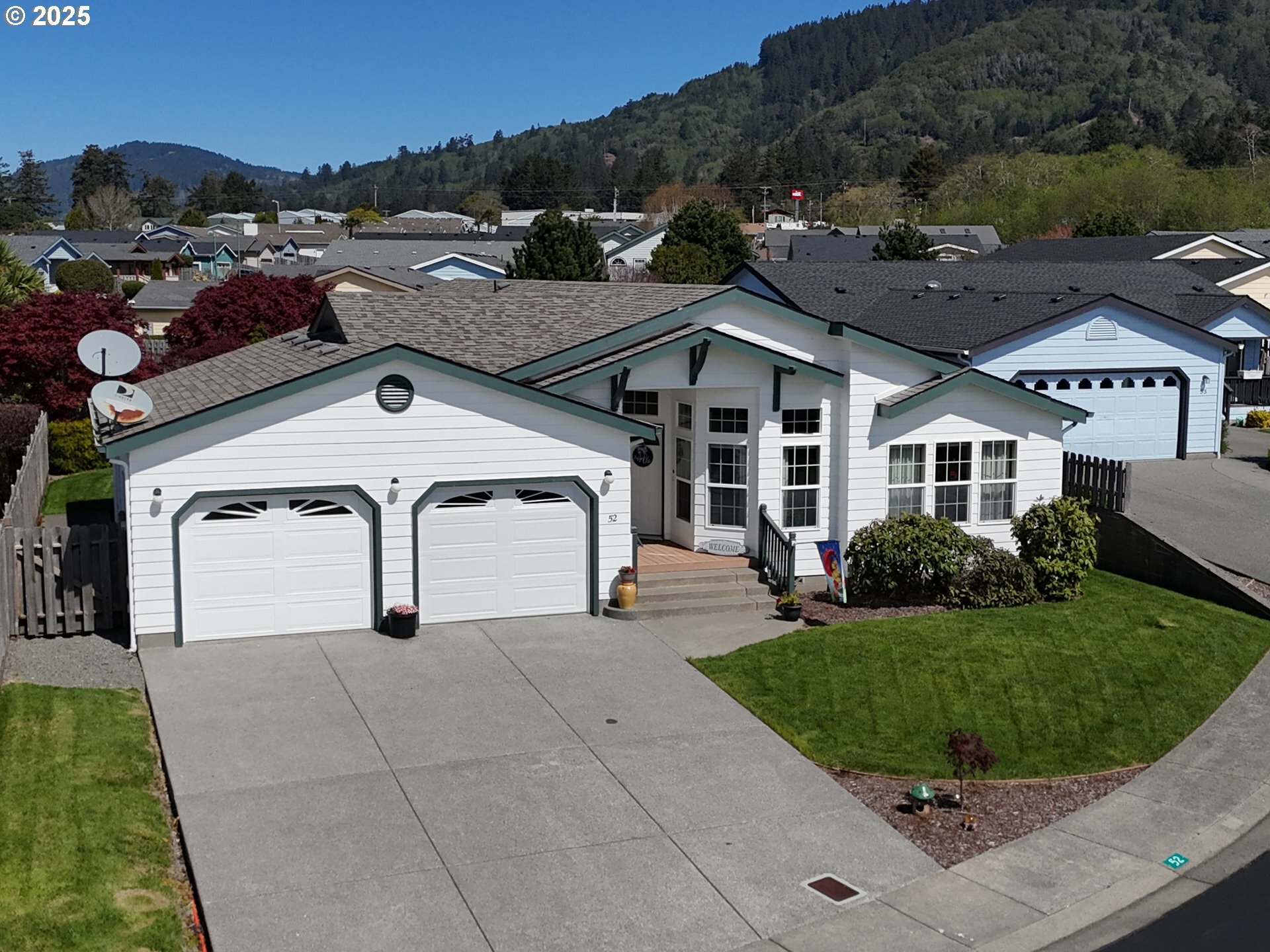 Property Photo: 98126 W Benham Ln 52 OR 97415