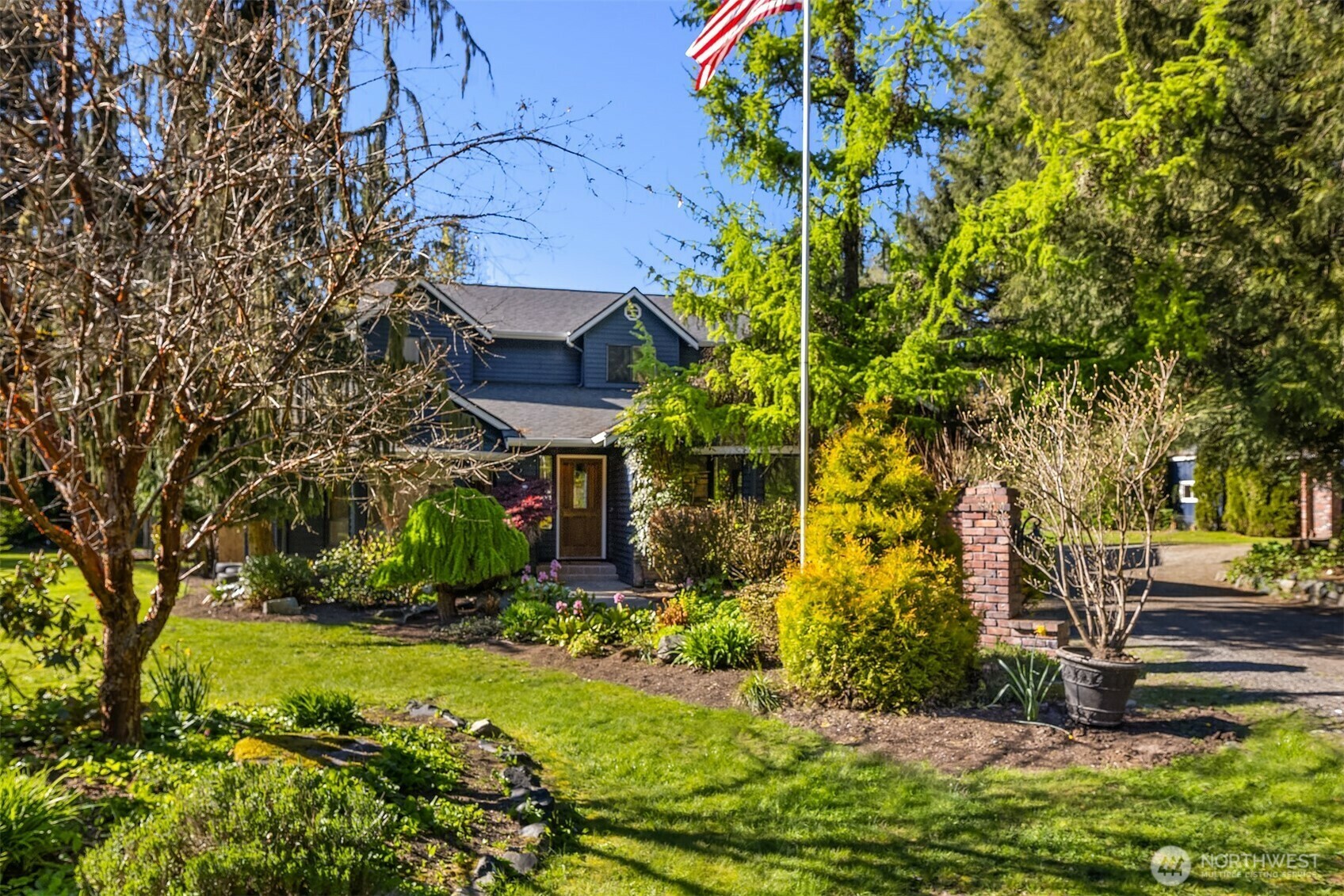 Property Photo: 26032 5th Avenue NE WA 98223