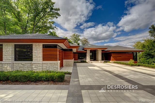 Property Photo: 10173 Carmer Road MI 48430