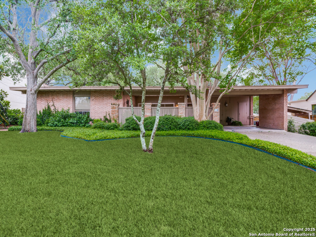 Property Photo: 104 Coventry Ln. TX 78209