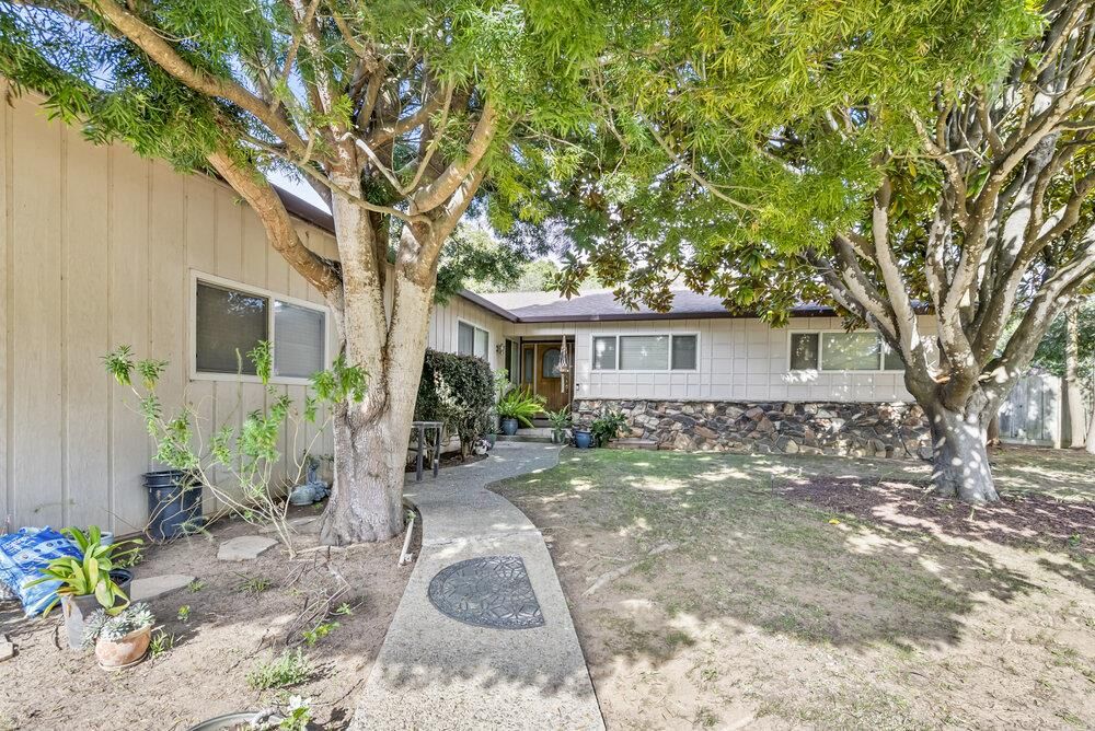 Property Photo:  9355 Canyon Oak Road  CA 93907 
