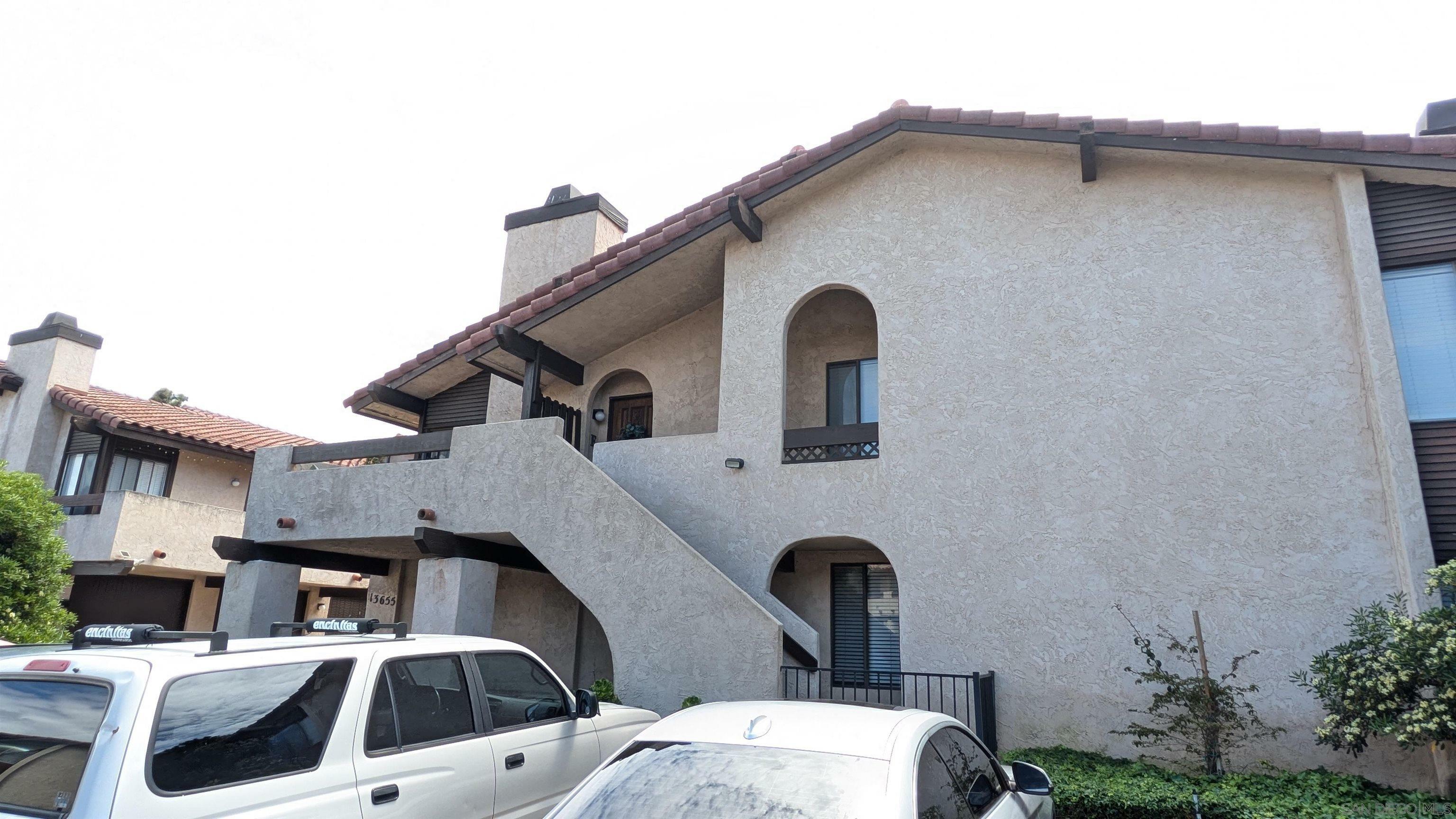 Property Photo: 13655 Ruette Le Parc E CA 92014