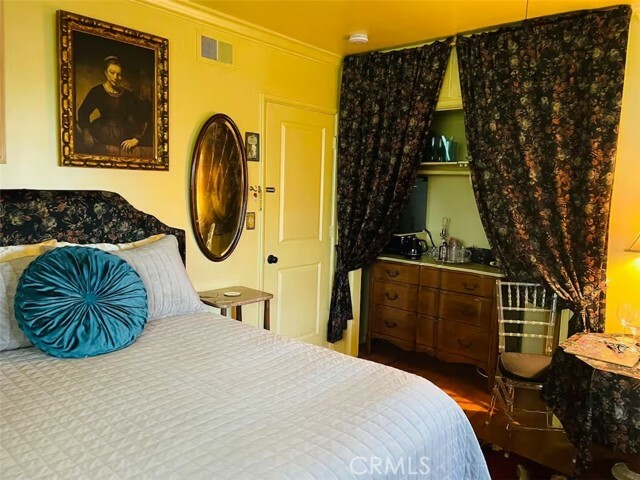 Property Photo: 2602 N Louise Street CA 92706