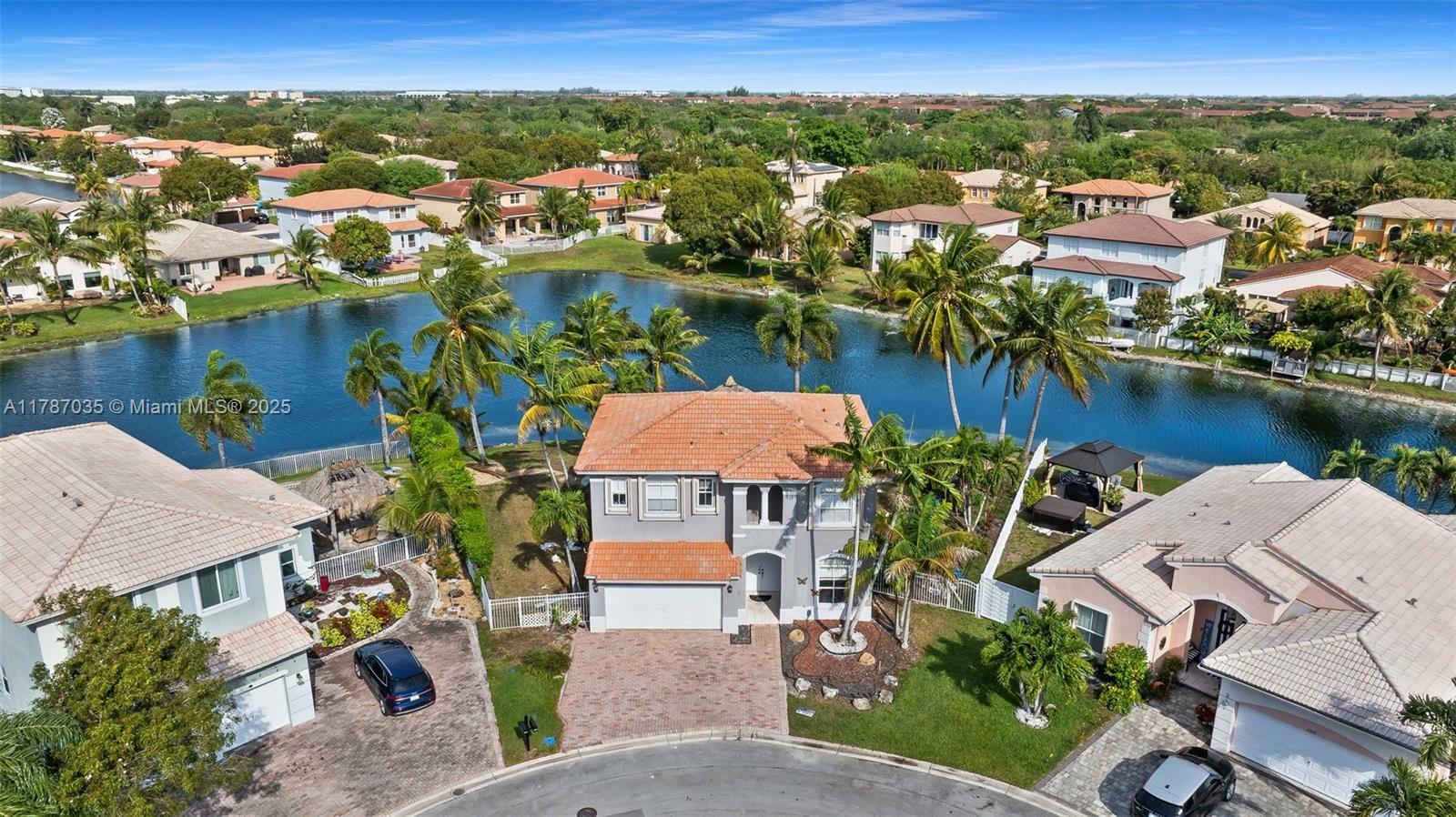 Property Photo: 2202 SW 132nd Ave FL 33027