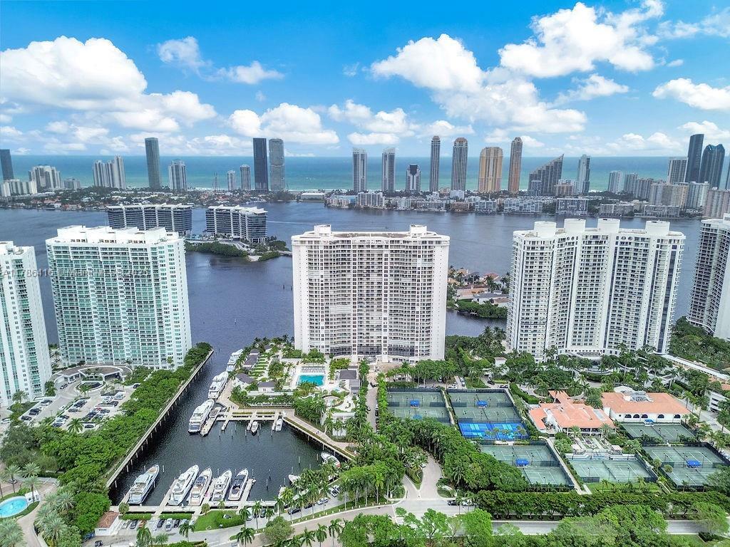 Property Photo:  7000 Island Blvd 2708  FL 33160 
