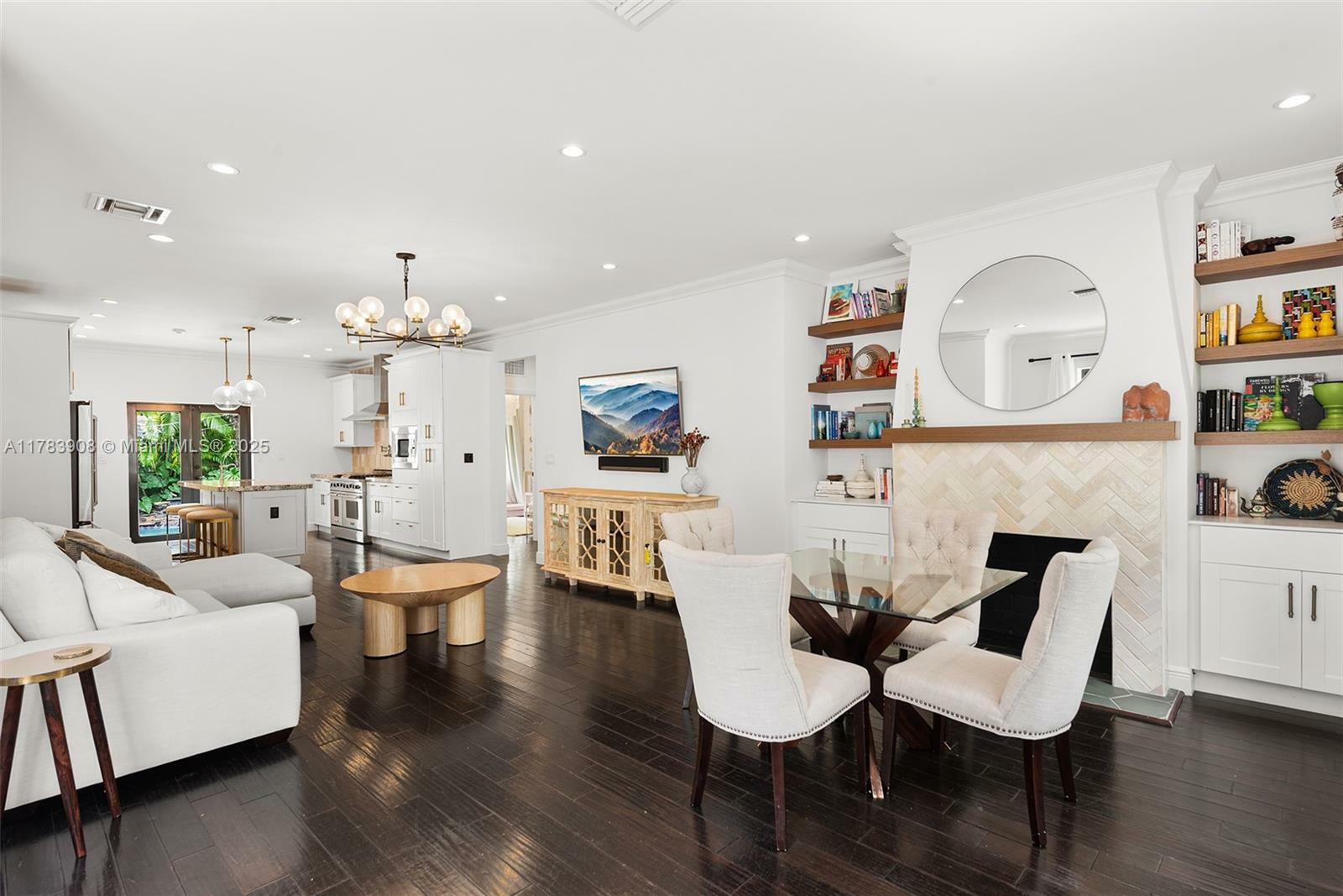 Property Photo: 146 NE 47th St FL 33137