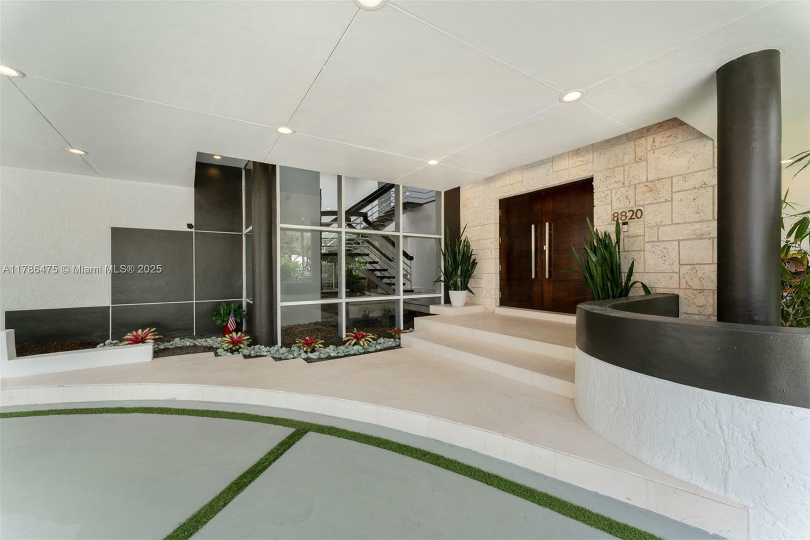 Property Photo:  8820 SW 104th St  FL 33176 