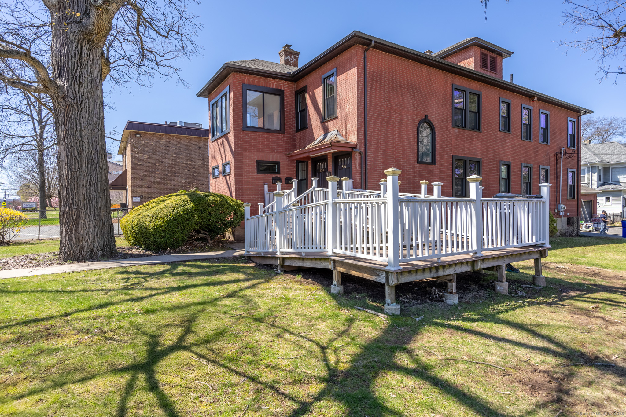 Property Photo: 850 Farmington Avenue A CT 06119