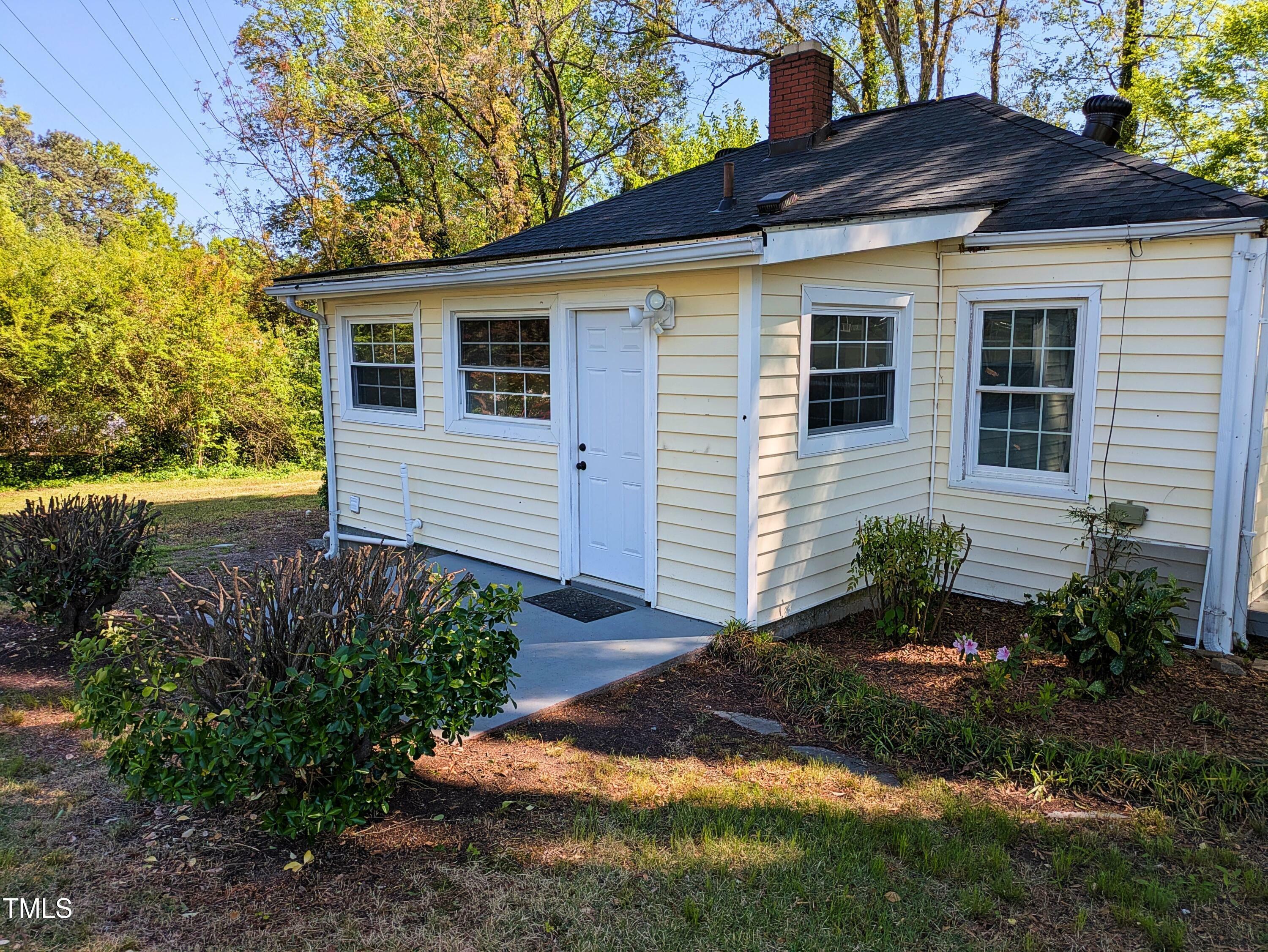 Property Photo: 1410 Braxton Street NC 27701