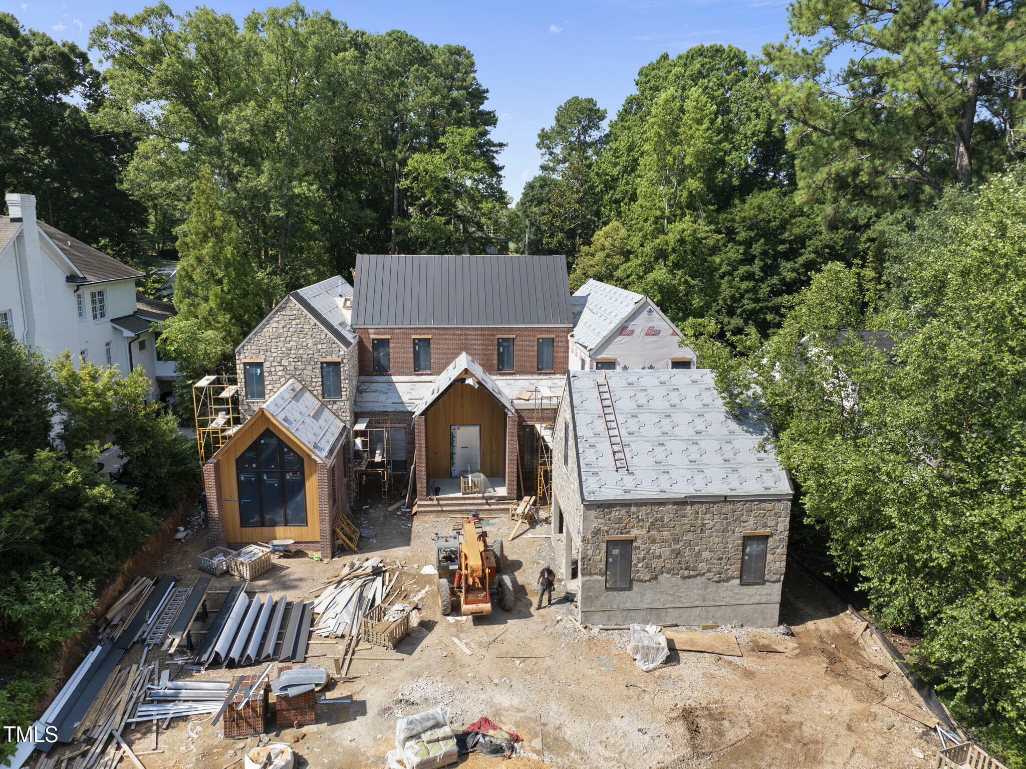 Property Photo: 516 Transylvania Avenue NC 27609