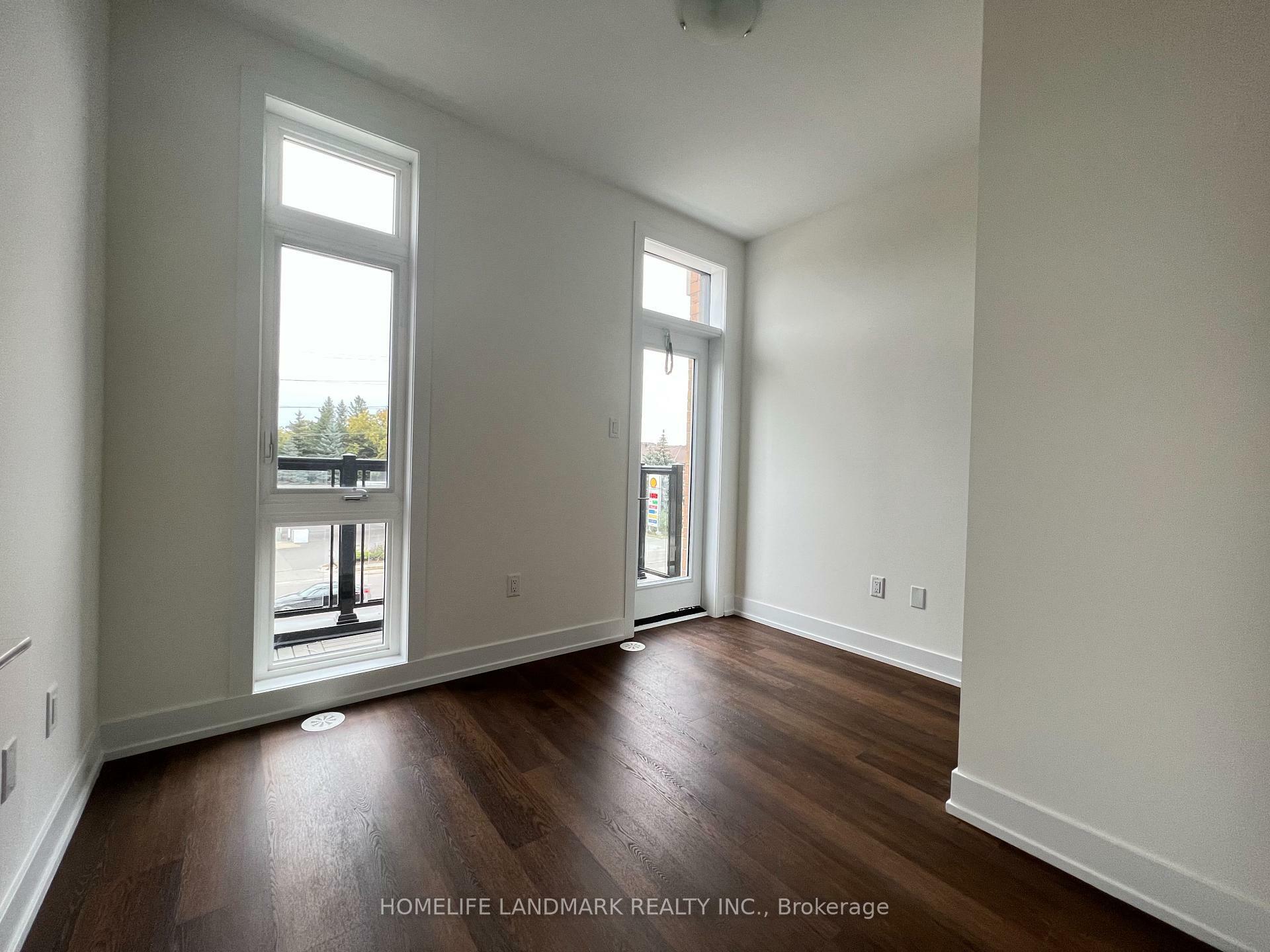 Property Photo: 12860 Yonge Street 11 ON L4E 1J4