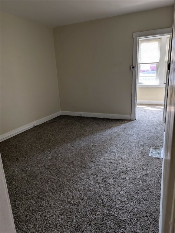 Property Photo: 421 Rochelle PA 15210
