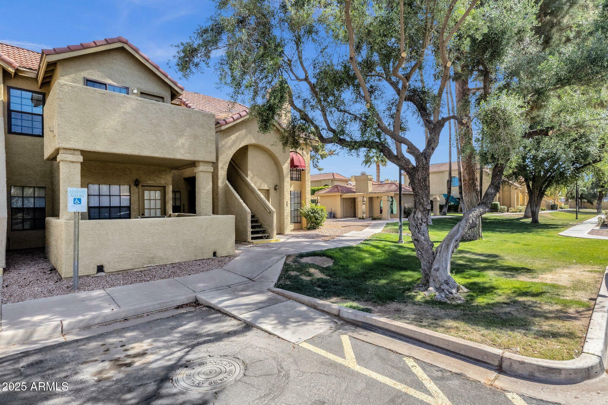 Property Photo: 1126 W Elliot Road 2040 AZ 85224