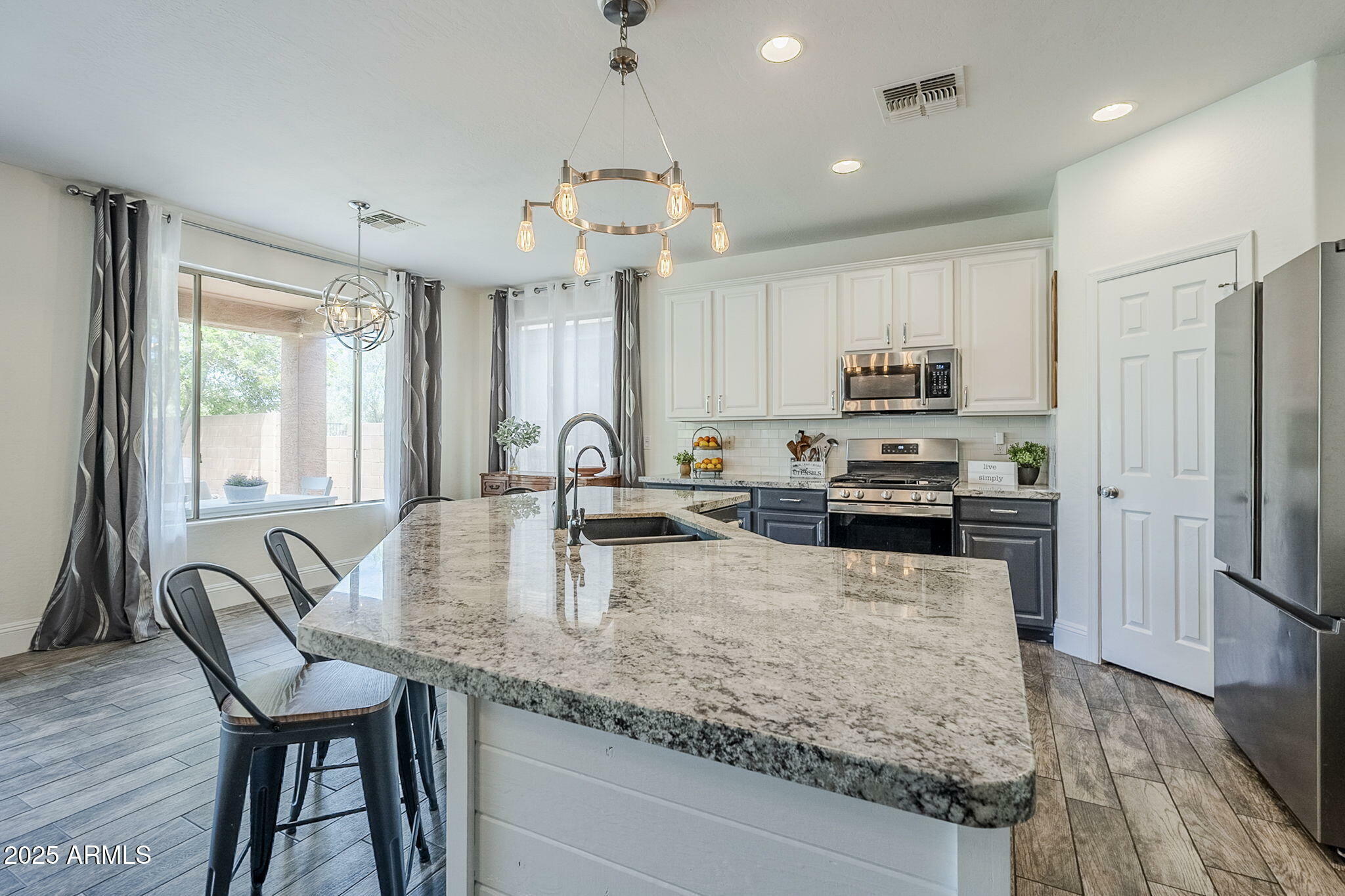 Property Photo: 2210 W Calle Del Sol -- AZ 85085