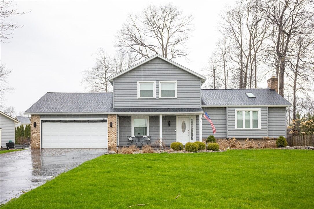 Property Photo:  236 Long Park Drive  NY 14612 
