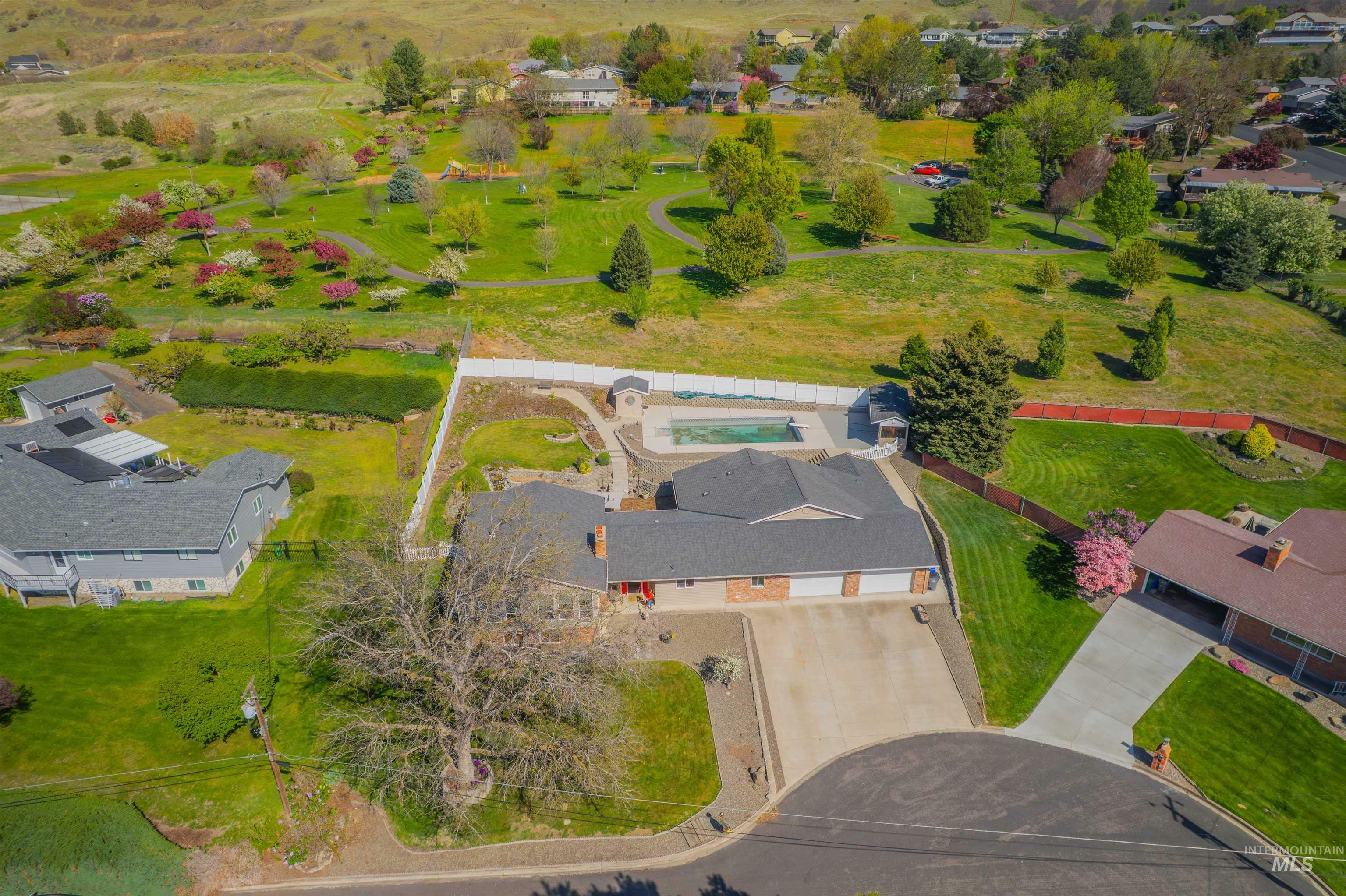 Property Photo: 3413 Bluebird Circle ID 83501