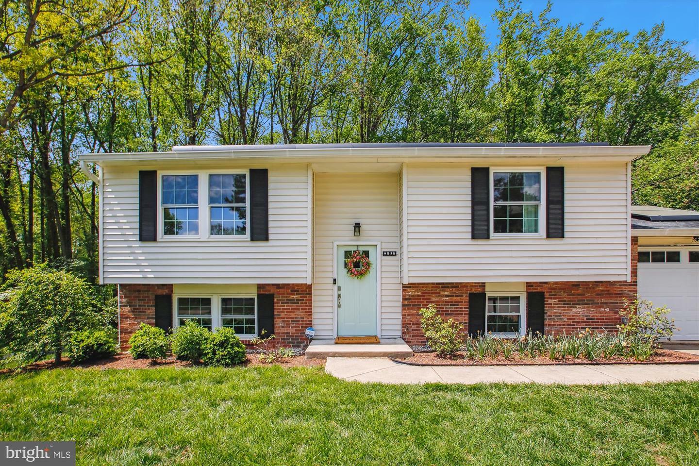 5838 Aplomado Drive  Burke VA 22015 photo