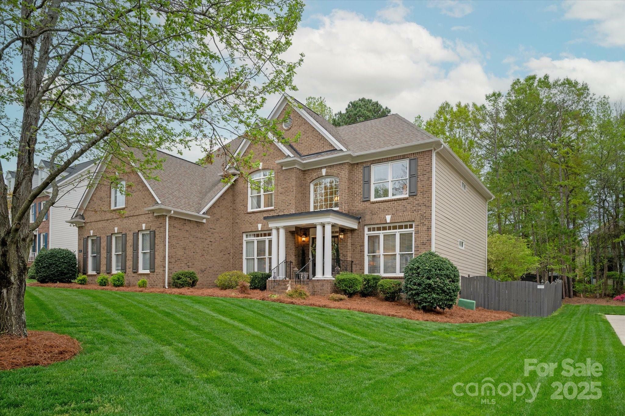 Property Photo: 4027 Wallbrook Drive NC 28105