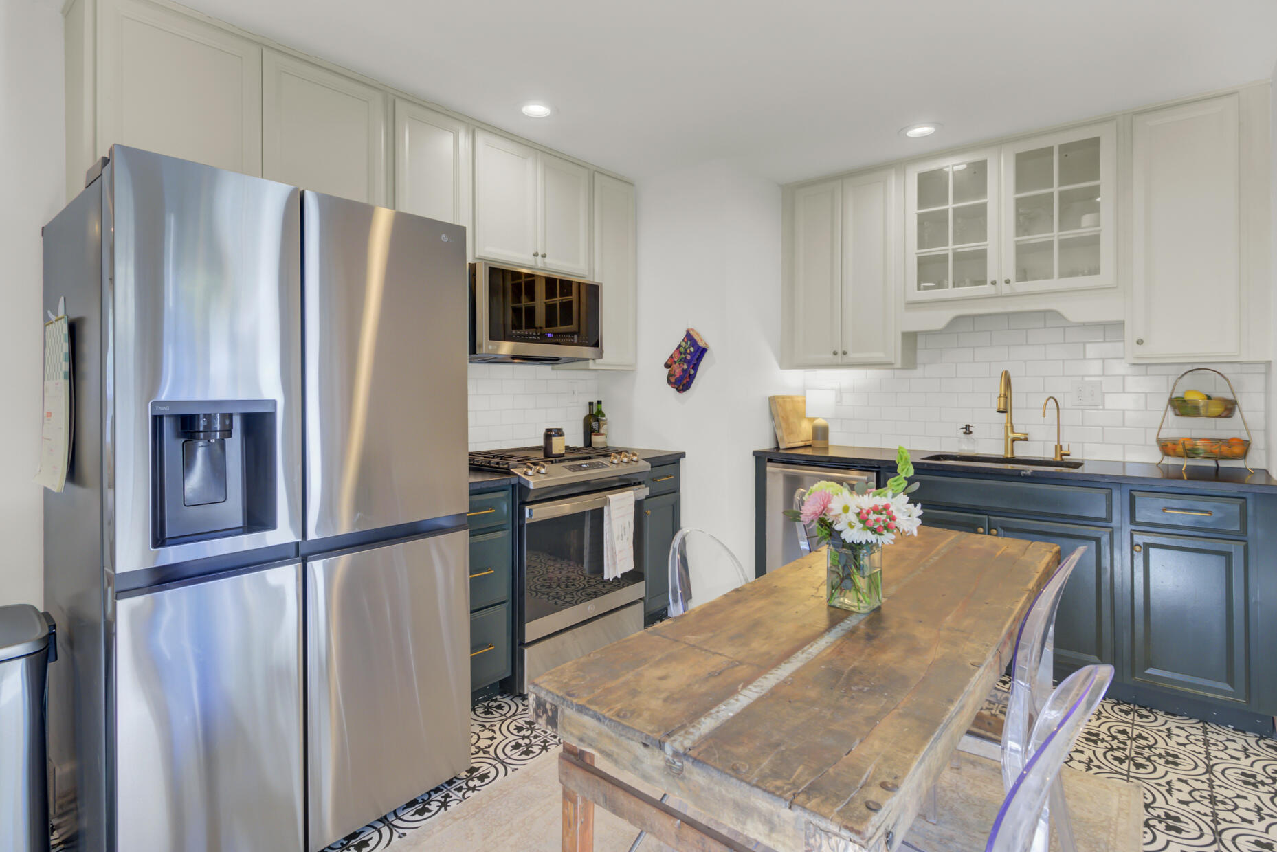 Property Photo:  210 Peters Street  SC 29483 