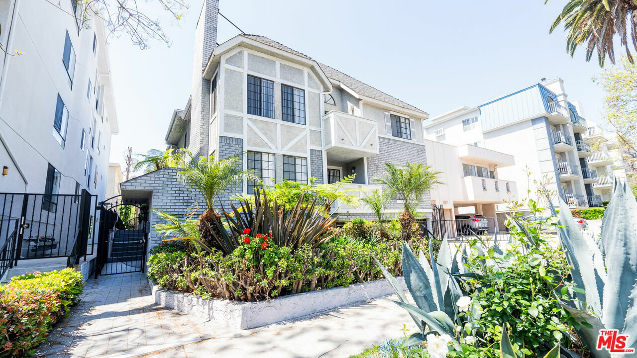 Property Photo: 1931 Malcolm Ave CA 90025
