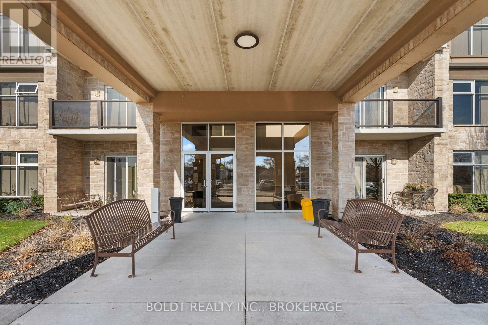 Property Photo: 141 Vansickle Road 407 ON L2S 3W4