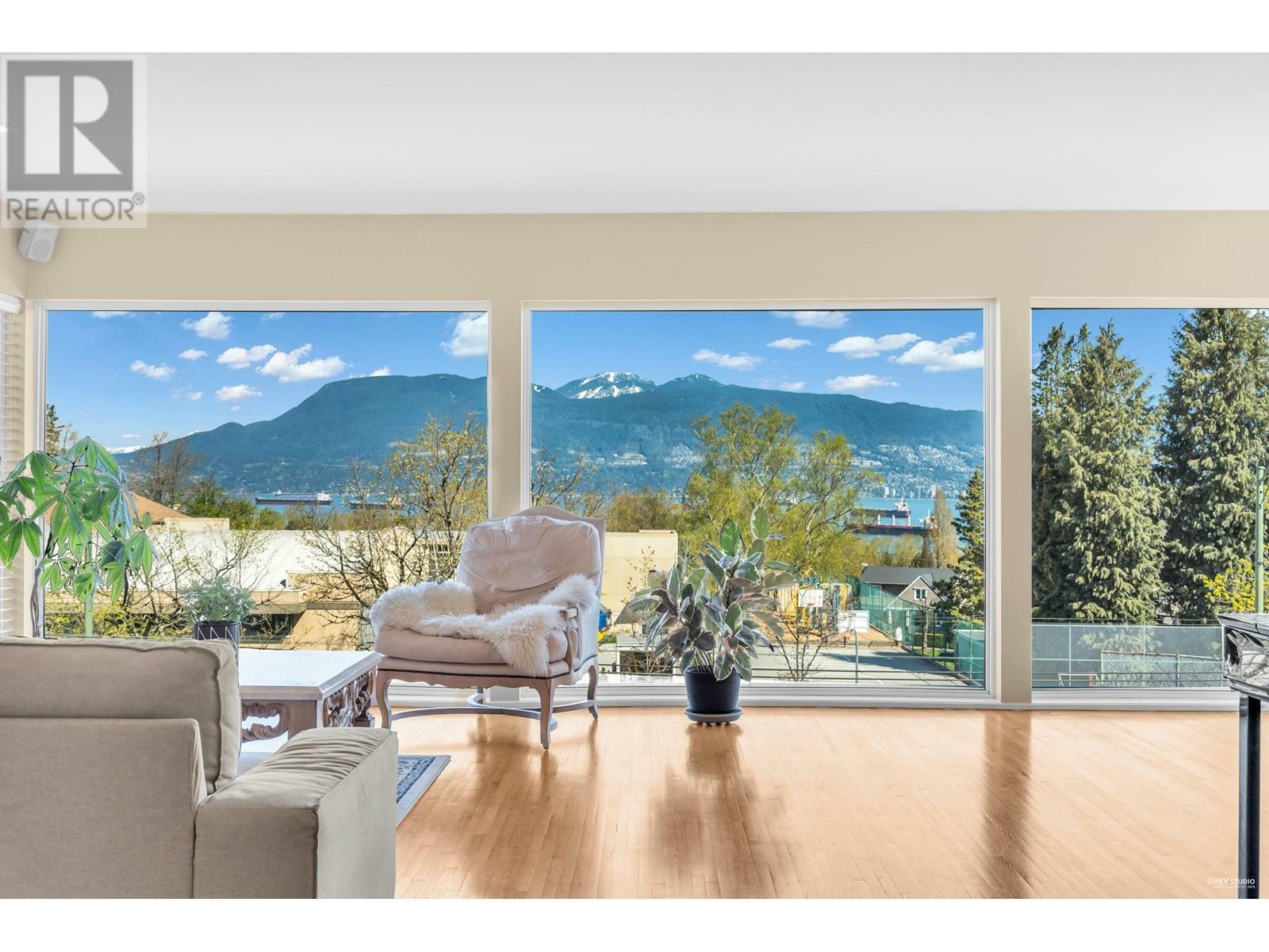 Property Photo: 4060 W 10th Avenue BC V6R 2H1