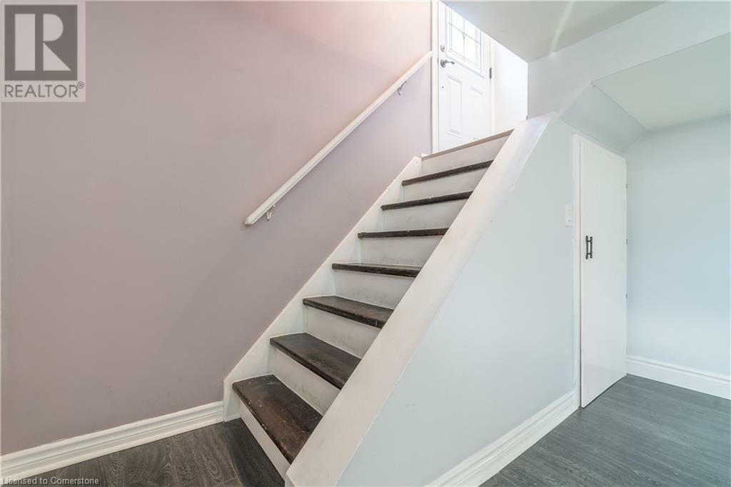 Property Photo: 176 Wellesley Crescent ON N5V 1J7