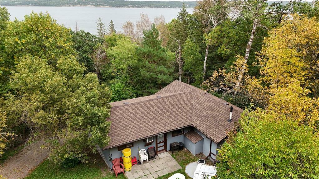 Property Photo: 25 Sunnyside Beach Road MB R0K 1R0