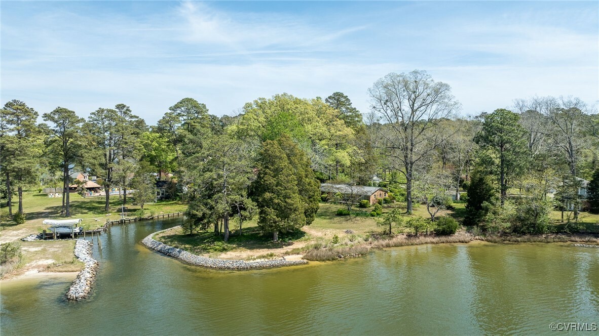 5556 Roanes Wharf Road  Gloucester VA 23061 photo