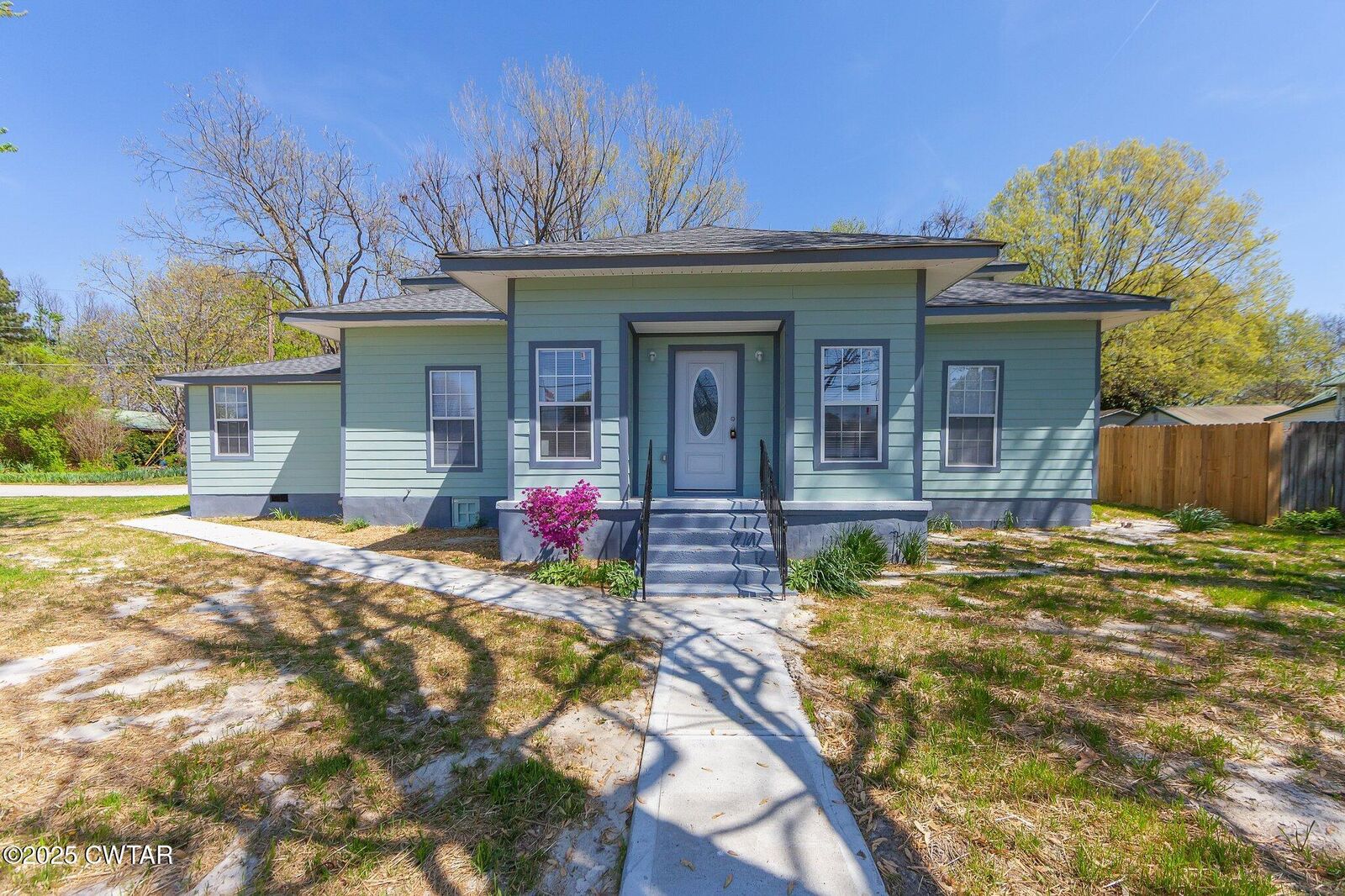Property Photo: 501 S Second Street TN 38230