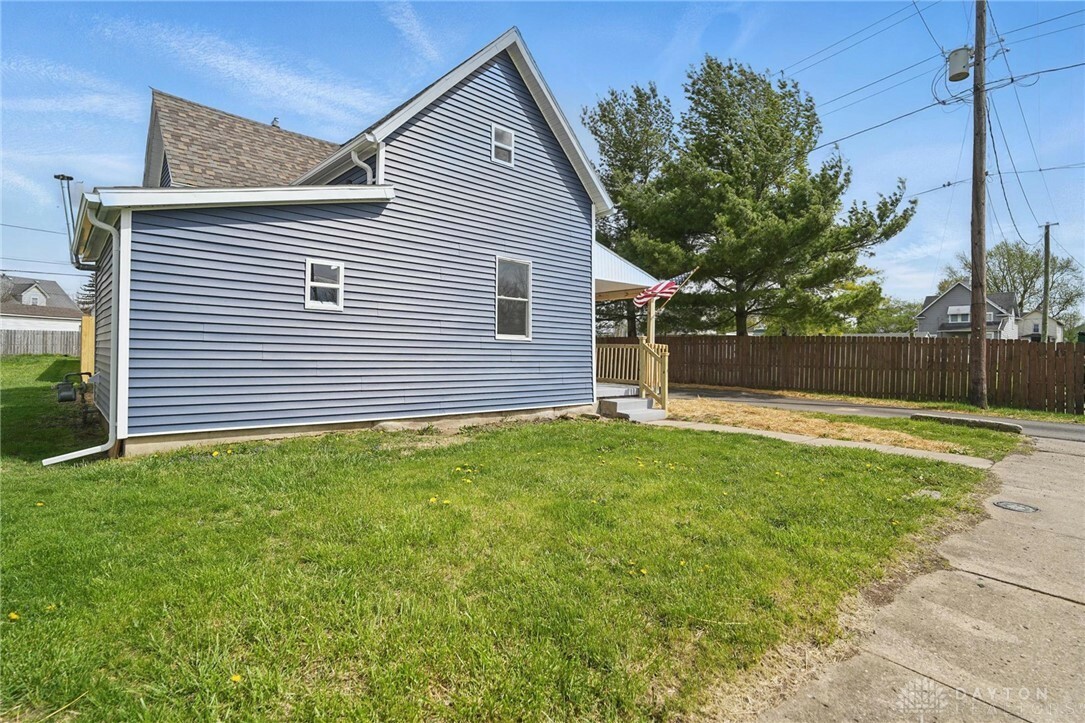 Property Photo: 1002 Wayne Avenue OH 45503