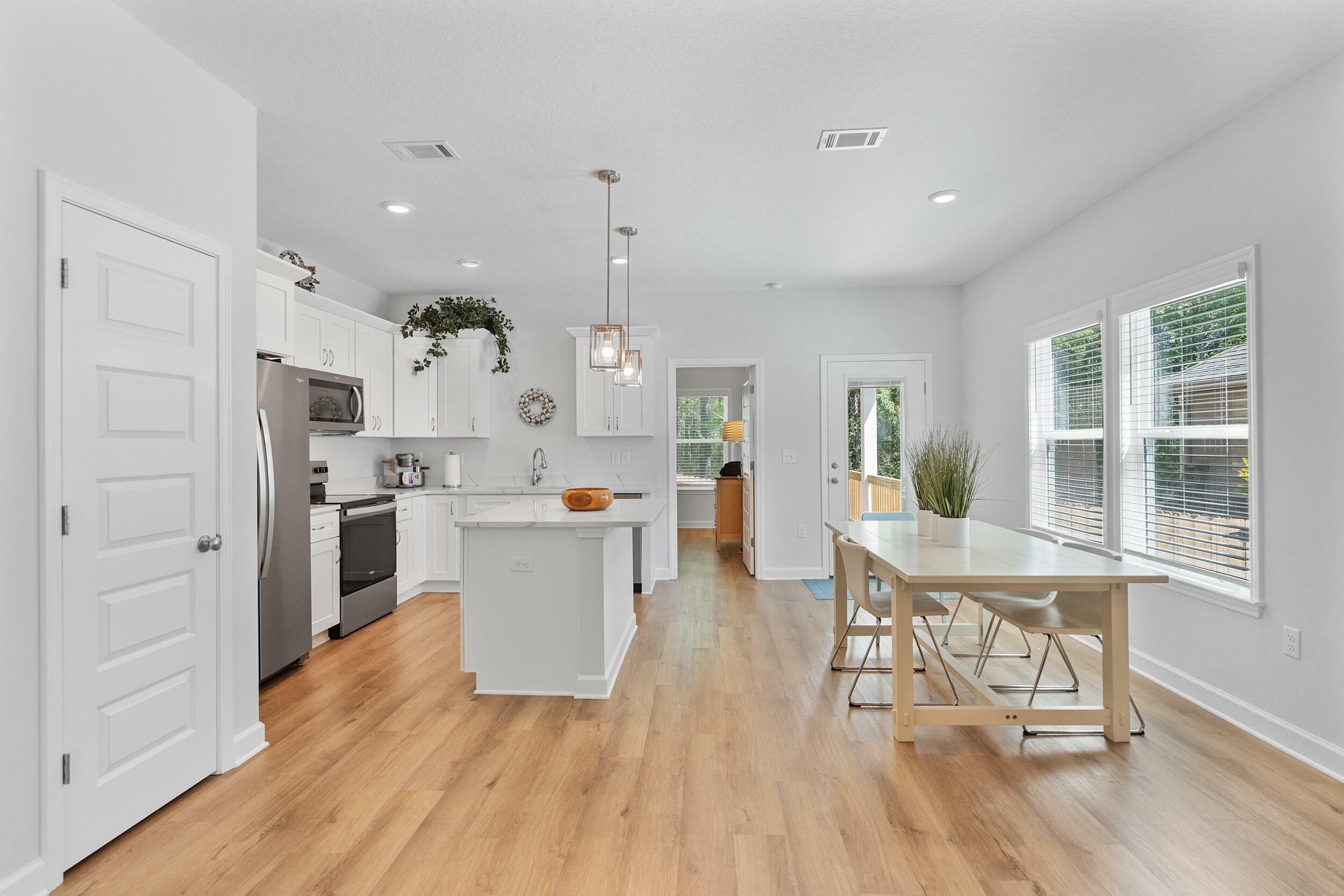 Property Photo: 142 N Marsh Landing FL 32439