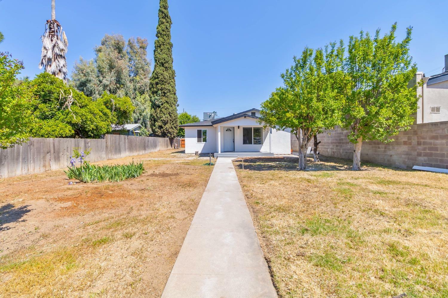 Property Photo: 227 E Pine Avenue CA 93728