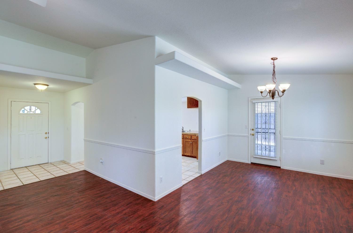 Property Photo: 6008 N Tracy Avenue CA 93722