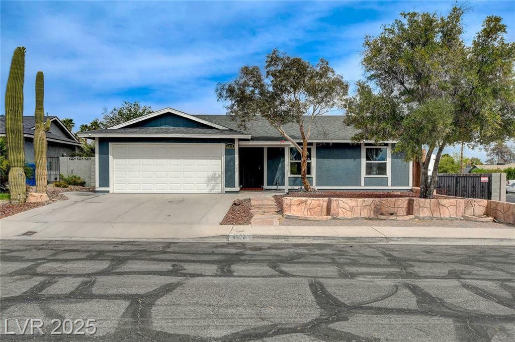 Property Photo: 4578 Churchfield Circle NV 89103