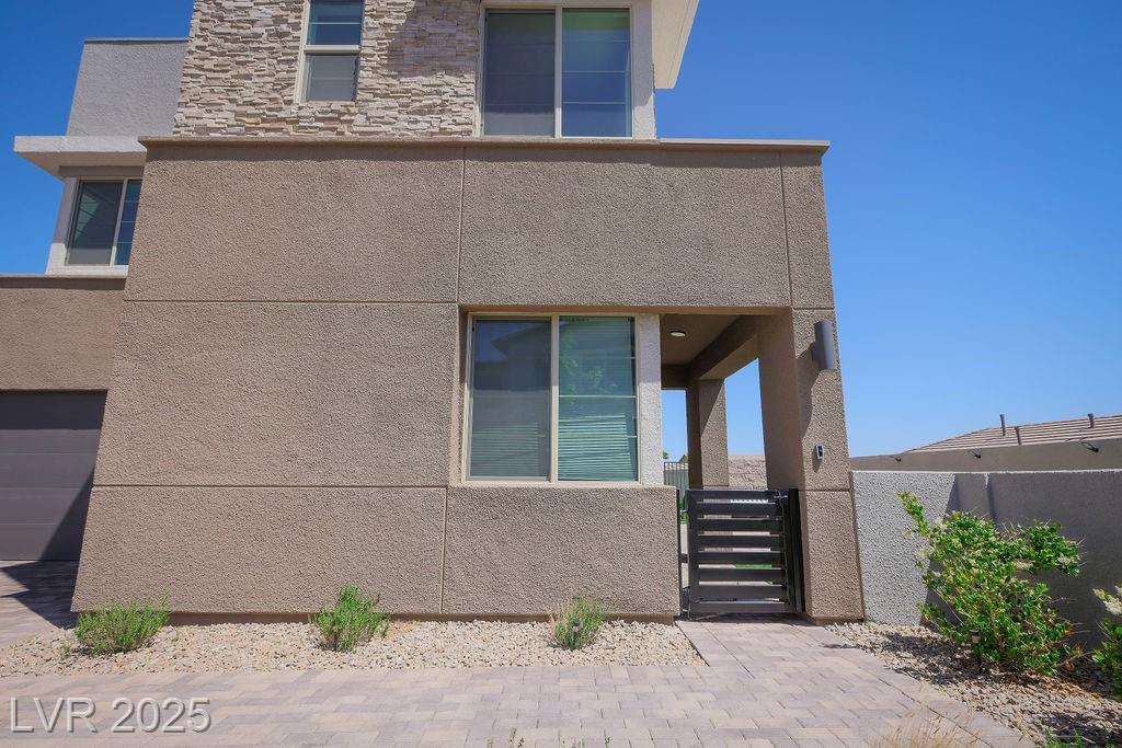 Property Photo: 6294 Redstone Hills Drive NV 89148