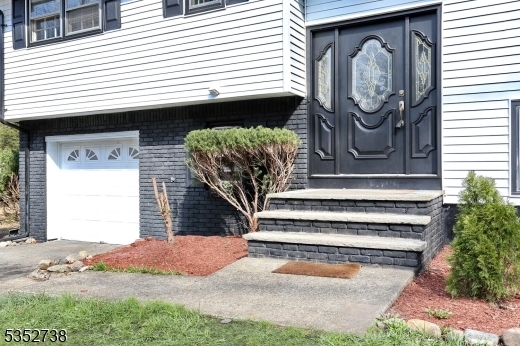 Property Photo: 1 Aspen Pl NJ 07456