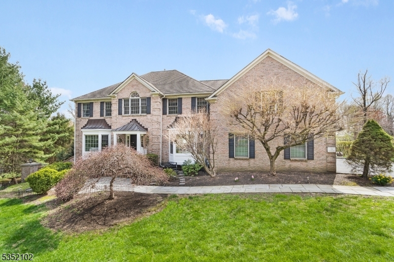 16 Beacon Hill Dr  Chester Twp. NJ 07930 photo
