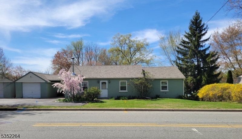 281 Newark Pompton Tpke  Wayne Twp. NJ 07470 photo