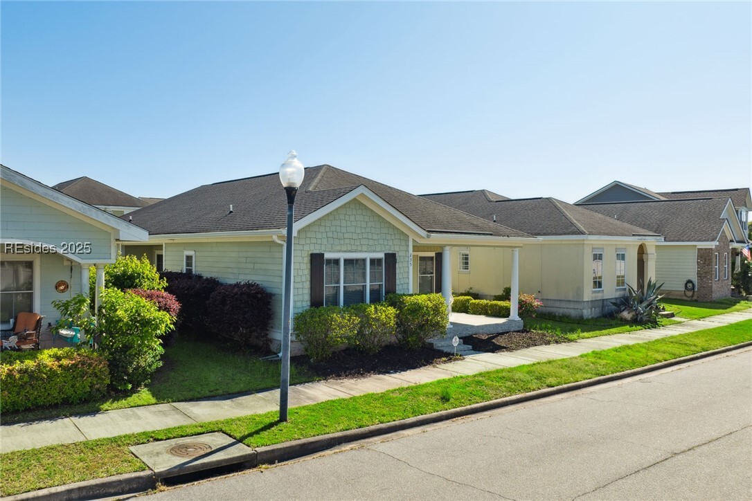 Property Photo: 235 Dogwood Circle GA 31407