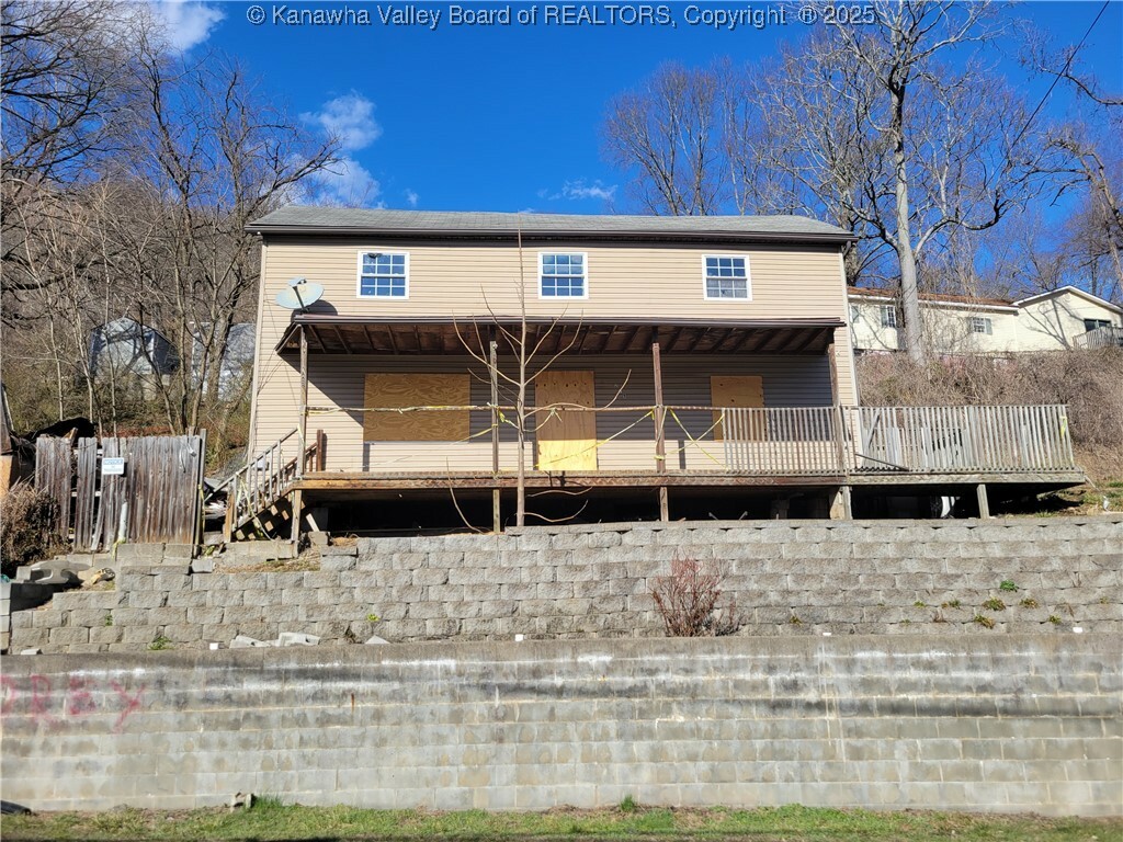 279 Hull Avenue  Cedar Grove WV 25039 photo