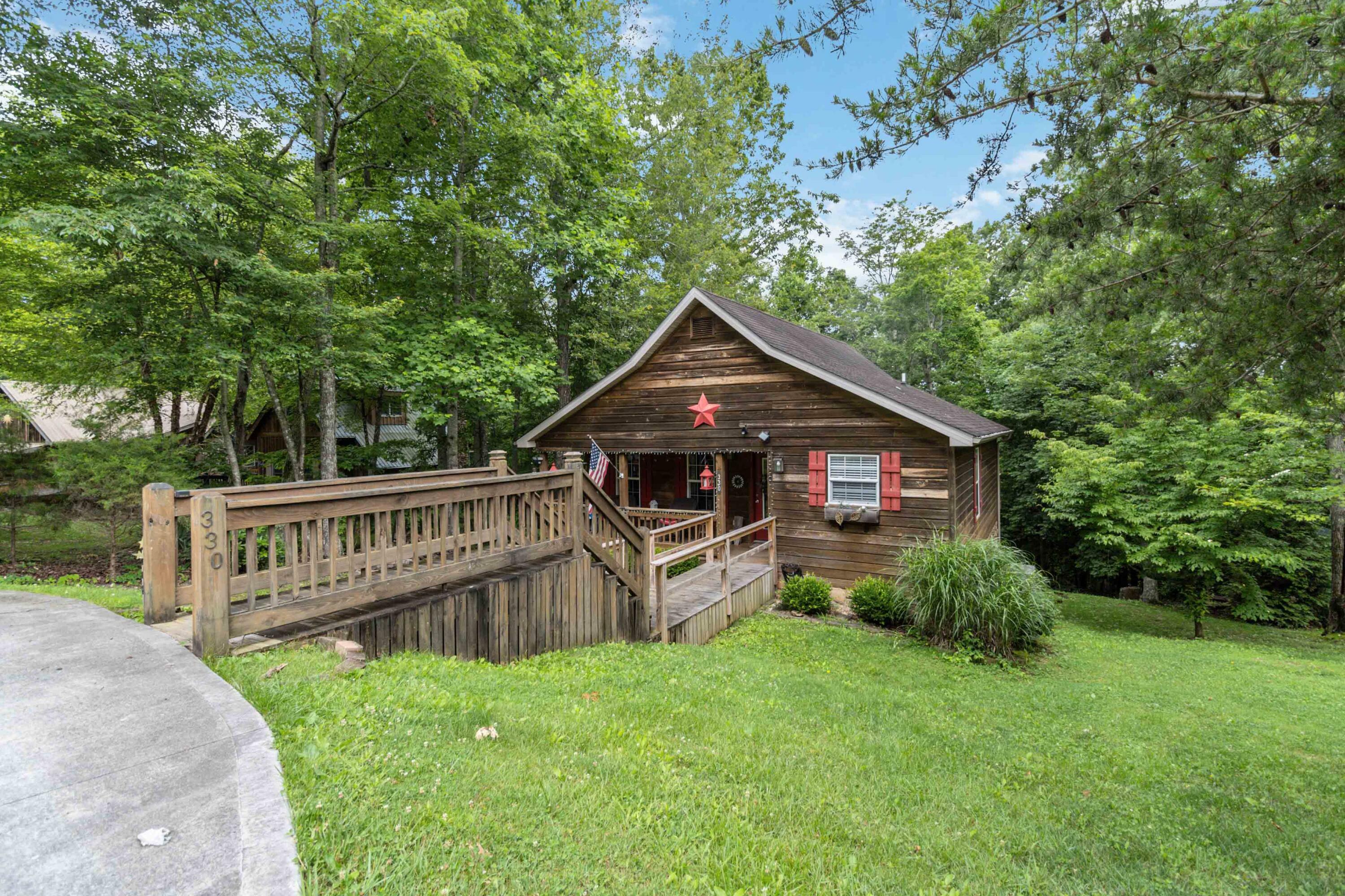 Property Photo: 330 Enchanted Forest Way KY 42519