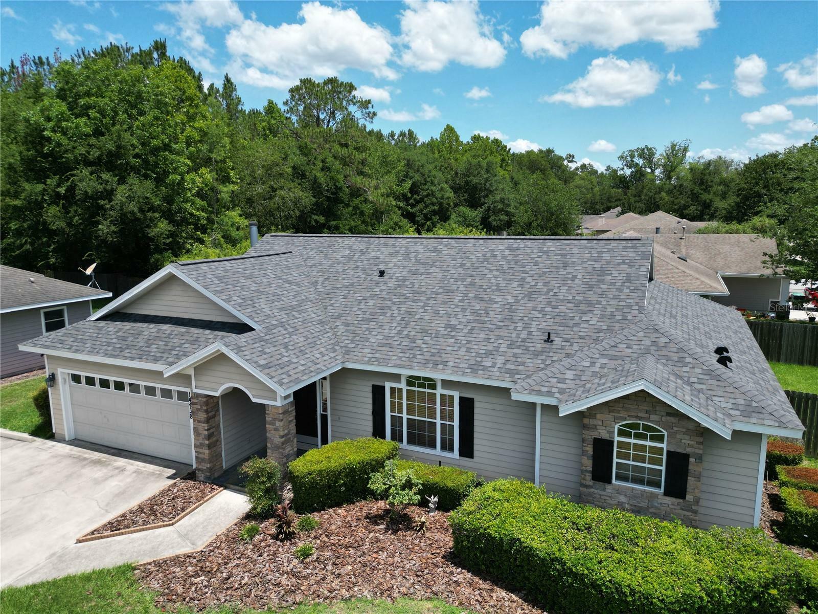 Property Photo: 14138 NW 10th Road FL 32669
