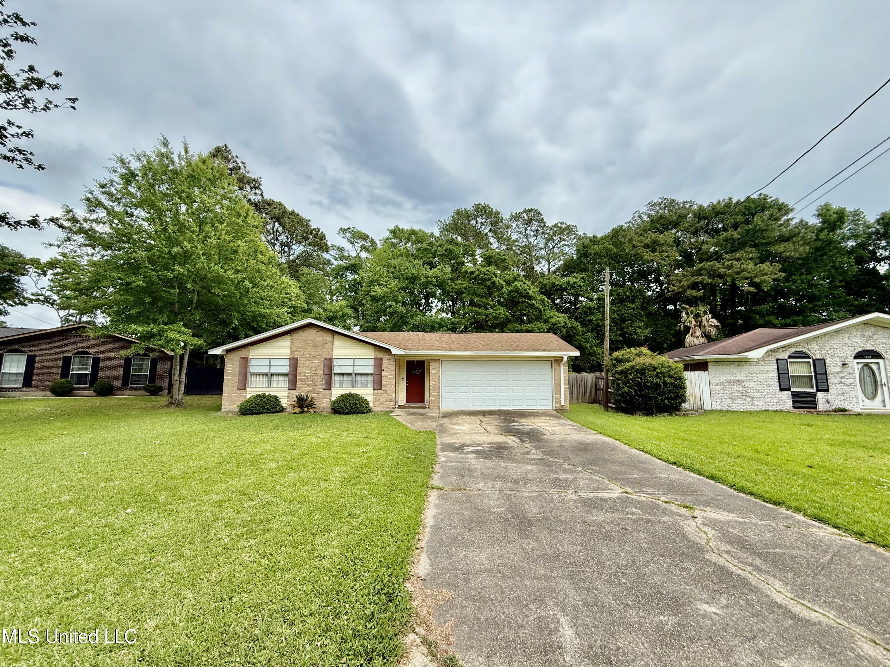 Property Photo: 1806 Pat Drive MS 39553